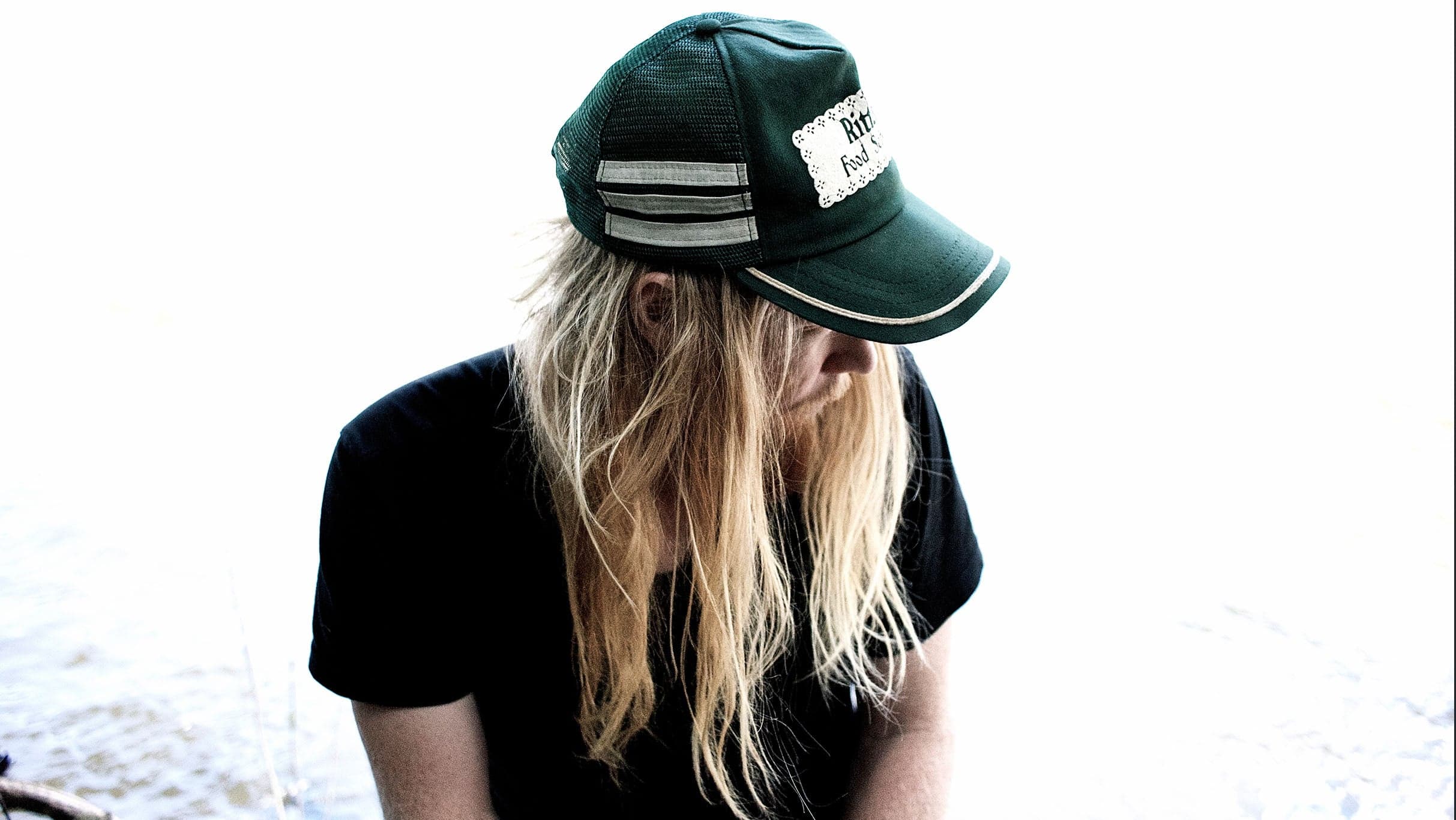Stu Larsen concert