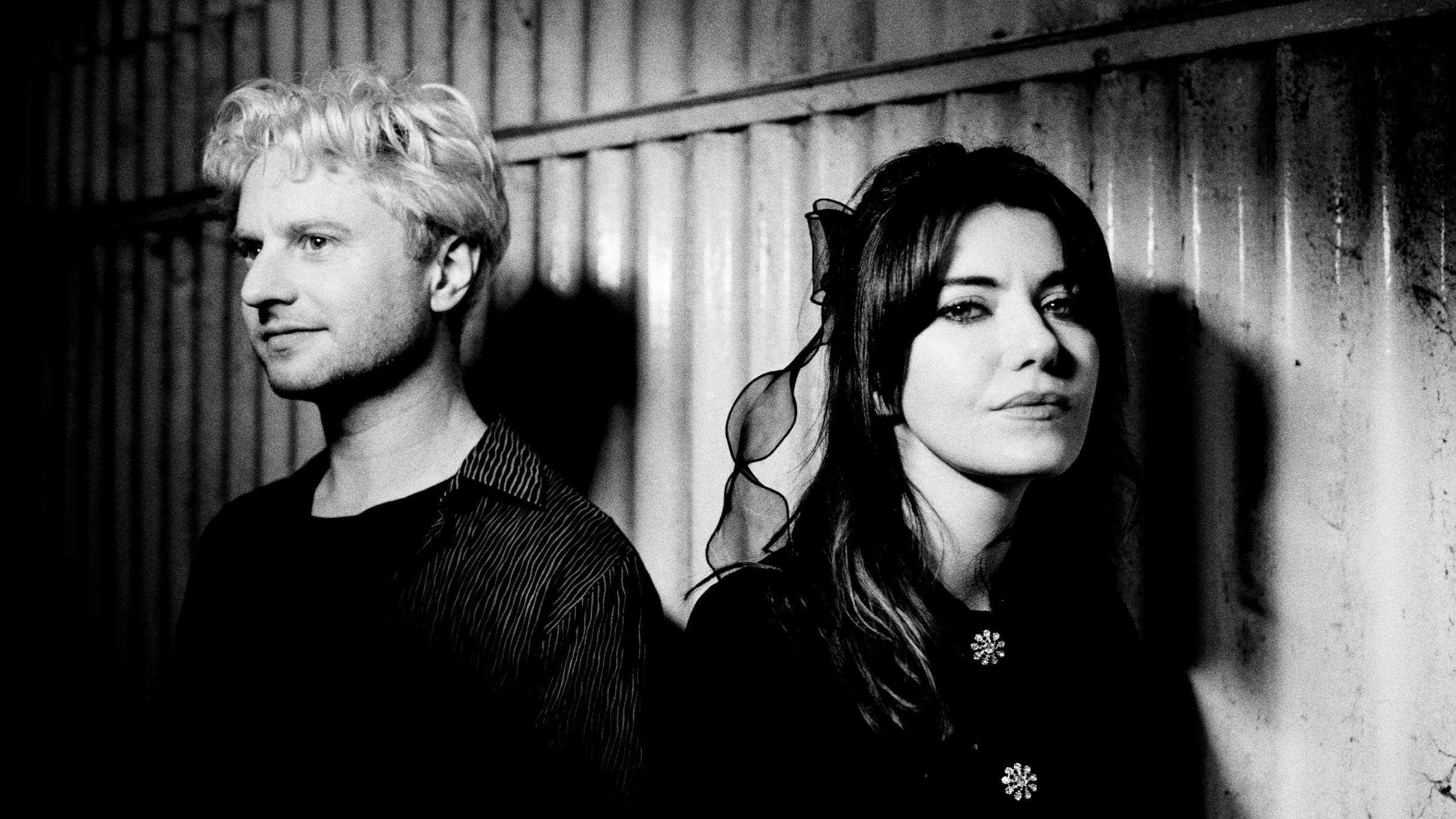 Blood Red Shoes concert